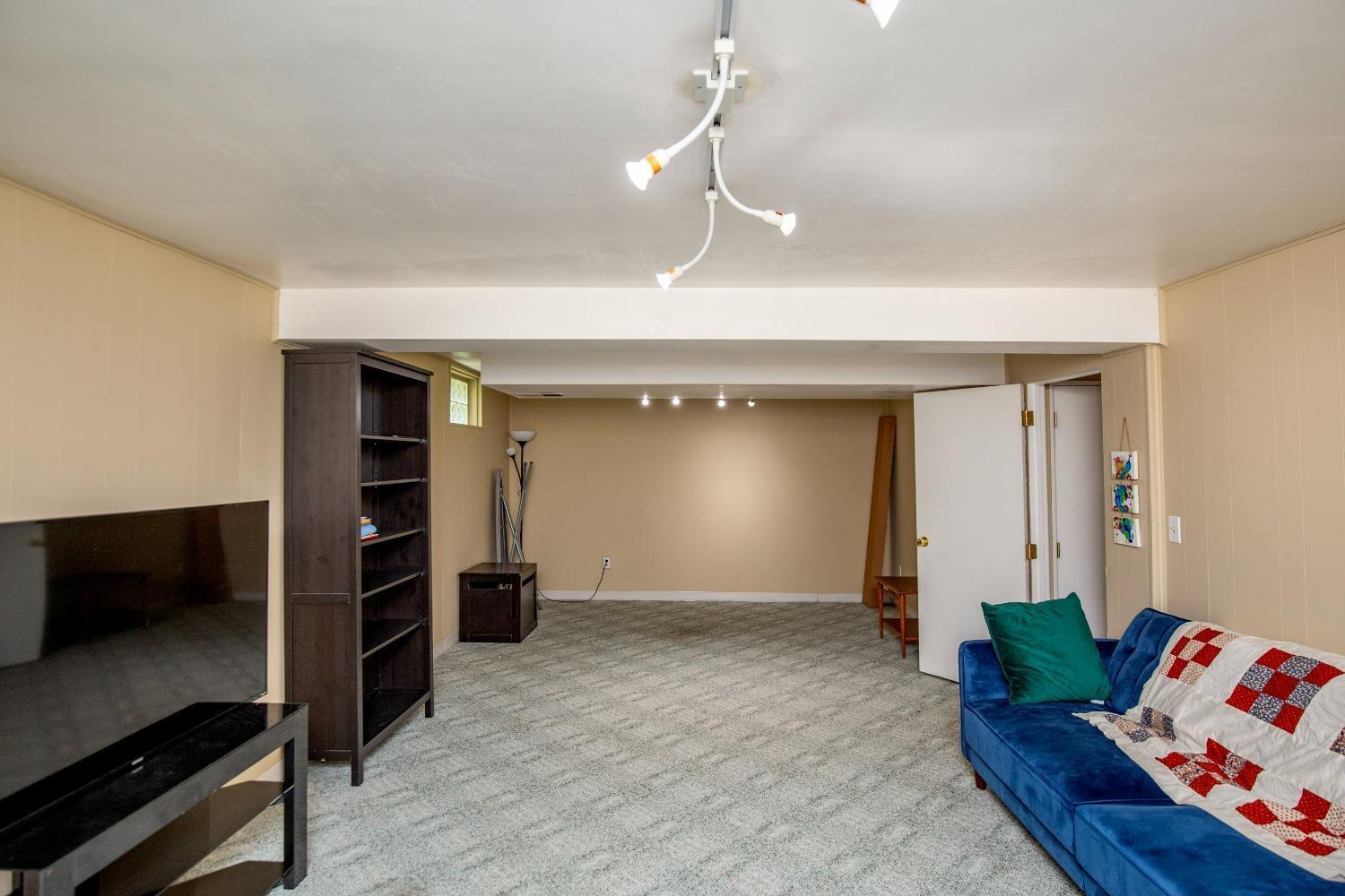 6930 Paddison Road Cincinnati, OH 45230 - Photo 27 of 34 Gallery Image 27