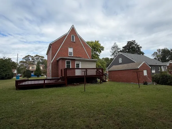 front view of house with a yard