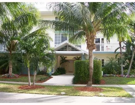 $3,400 | 290 Sunrise Drive, Unit 3H, Key Biscayne, FL 33149