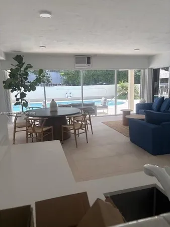 $3,400 | 290 Sunrise Drive, Unit 3H, Key Biscayne, FL 33149