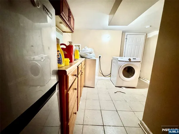 $399,999 | 48.5 Wakeman Avenue, Newark, NJ 07104