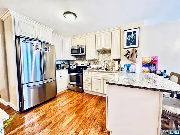 $399,999 | 48.5 Wakeman Avenue, Newark, NJ 07104