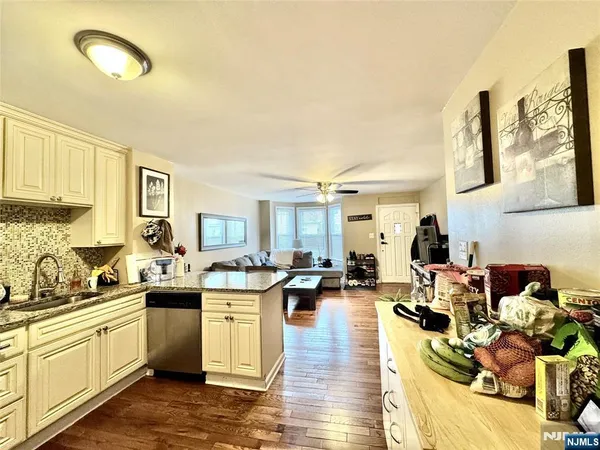 $399,999 | 48.5 Wakeman Avenue, Newark, NJ 07104