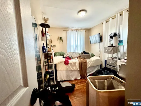 $399,999 | 48.5 Wakeman Avenue, Newark, NJ 07104