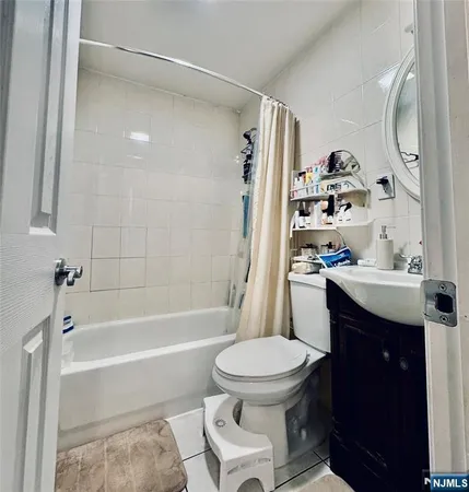 $399,999 | 48.5 Wakeman Avenue, Newark, NJ 07104
