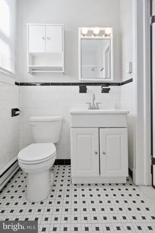 $1,000 | 3572 Juneway, Unit 2, Baltimore, MD 21213