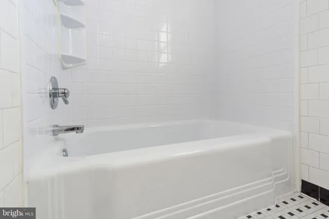 $1,000 | 3572 Juneway, Unit 2, Baltimore, MD 21213