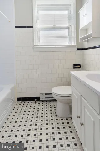 $1,000 | 3572 Juneway, Unit 2, Baltimore, MD 21213