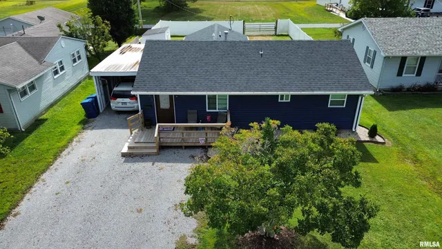 $154,500 | 801 West 5th Street, Flora, IL 62839