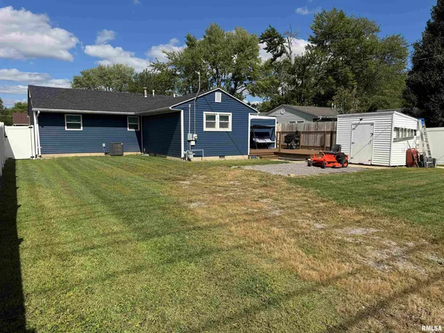 $154,500 | 801 West 5th Street, Flora, IL 62839