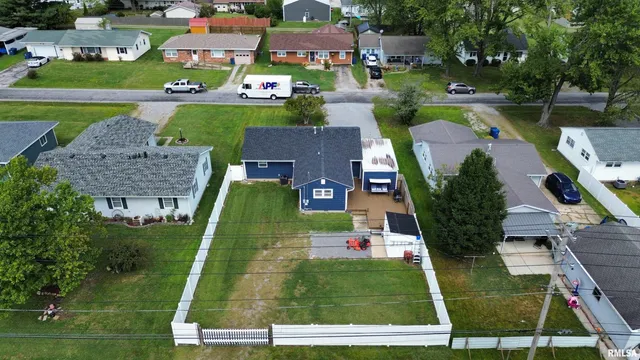 $154,500 | 801 West 5th Street, Flora, IL 62839