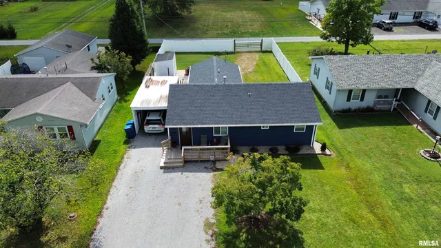 $154,500 | 801 West 5th Street, Flora, IL 62839