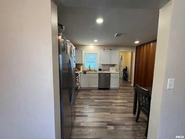 $154,500 | 801 West 5th Street, Flora, IL 62839