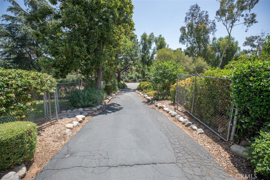 1566 Heather Lane Riverside, CA 92504 - Photo 49 of 61