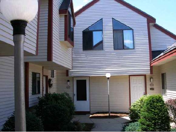 53 Franklin Heights, Unit 2 Rochester, NH 03867 - Photo 1 of 7