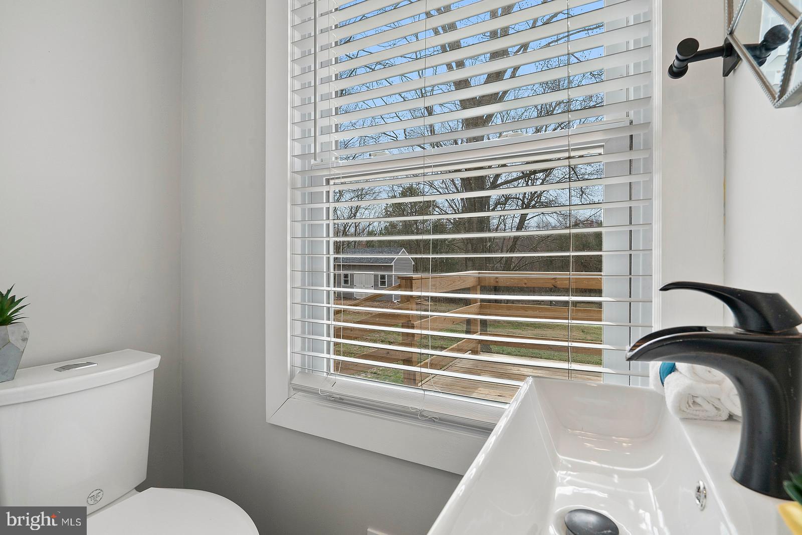 8722 Meetze Road Warrenton, VA 20187 - Photo 12 of 38 Gallery Image 12