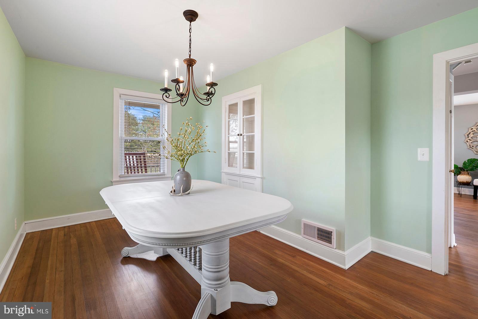8722 Meetze Road Warrenton, VA 20187 - Photo 14 of 38 Gallery Image 14
