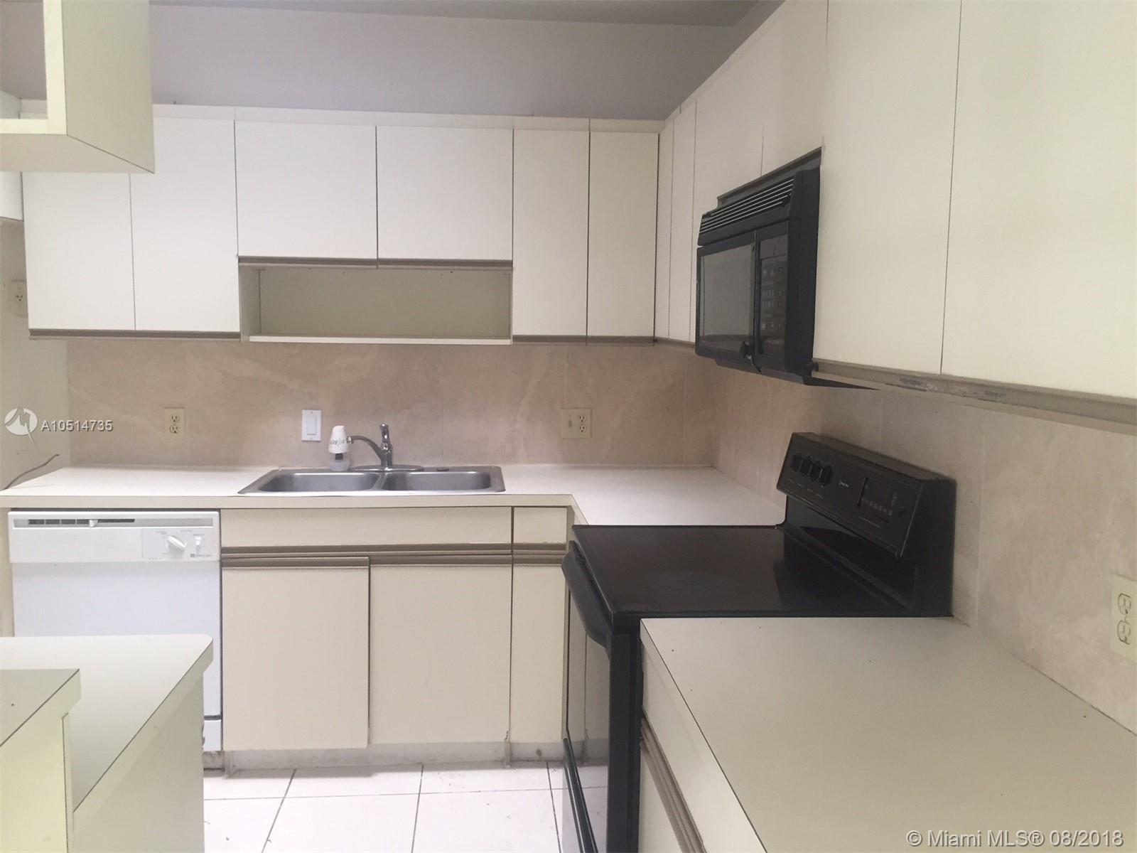 482 Ridgewood Road Key Biscayne, FL 33149 - Photo 11 of 20