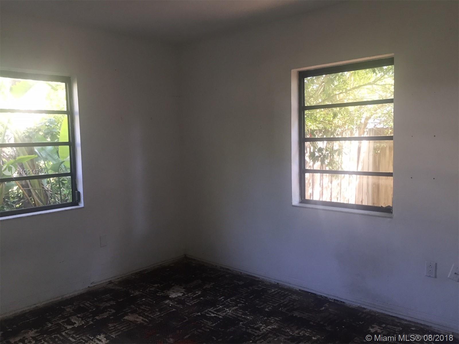 482 Ridgewood Road Key Biscayne, FL 33149 - Photo 14 of 20