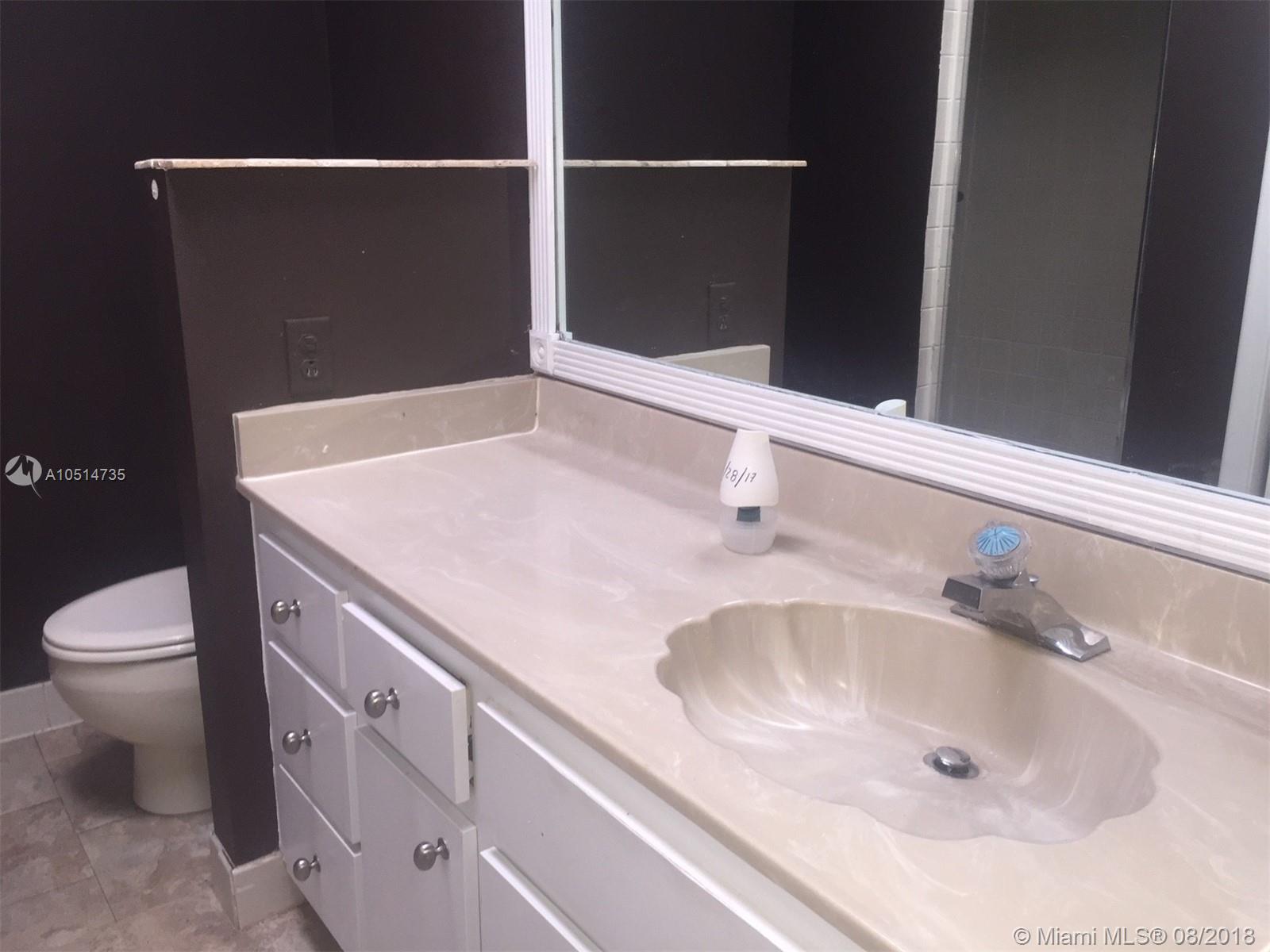 482 Ridgewood Road Key Biscayne, FL 33149 - Photo 17 of 20