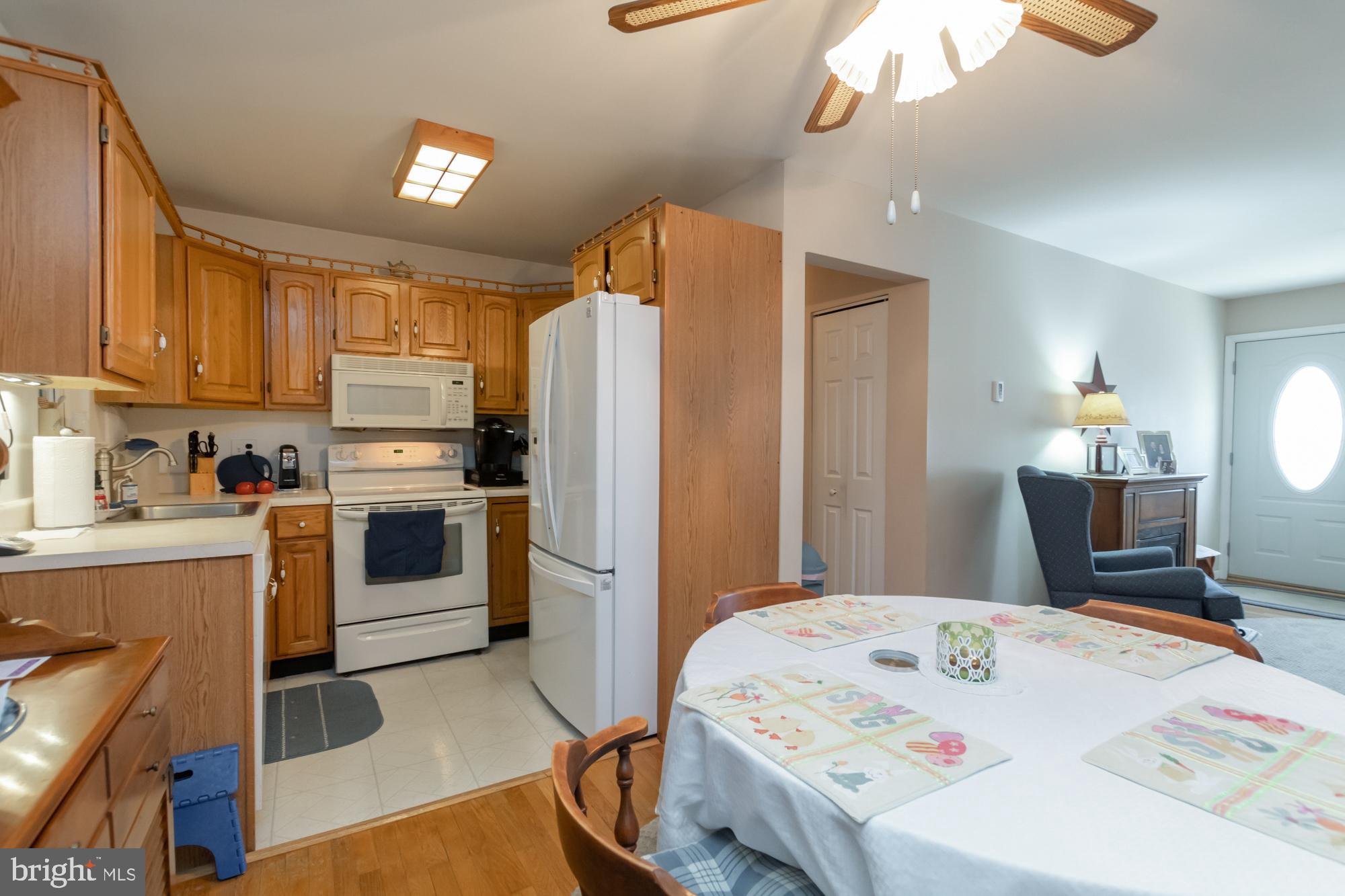 1492 Thies Drive Pasadena, MD 21122 - Photo 11 of 37 Kitchen includes dishwasher and built in microwave
