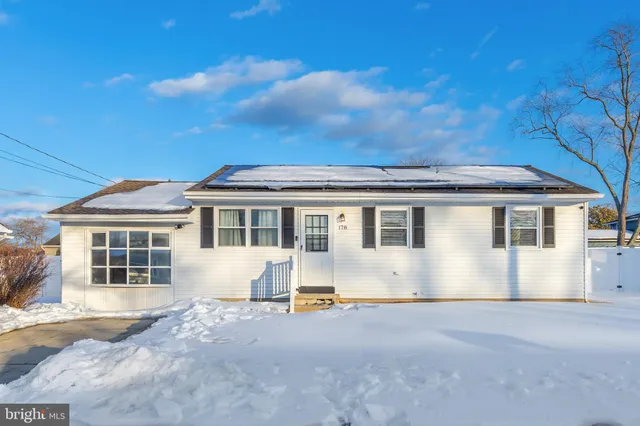 $315,000 | 178 Essex Avenue, West Deptford, NJ 08086