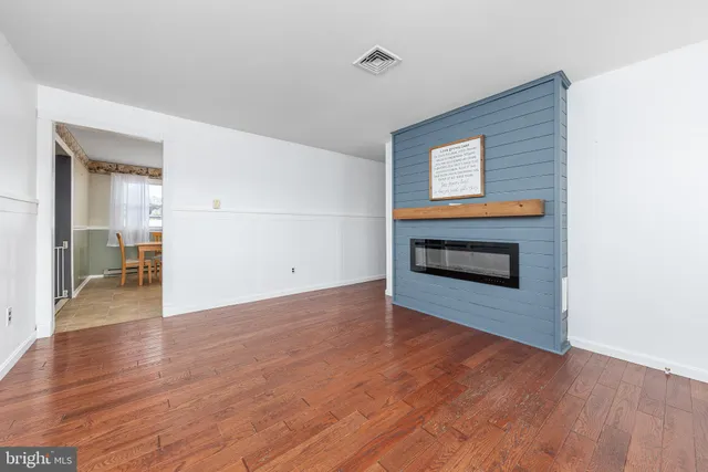 $315,000 | 178 Essex Avenue, West Deptford, NJ 08086