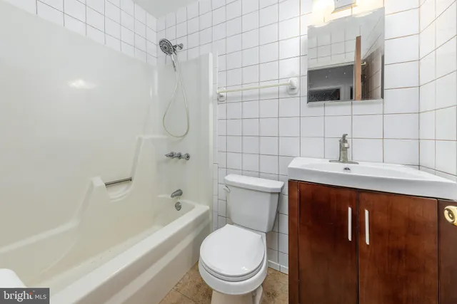 $315,000 | 178 Essex Avenue, West Deptford, NJ 08086