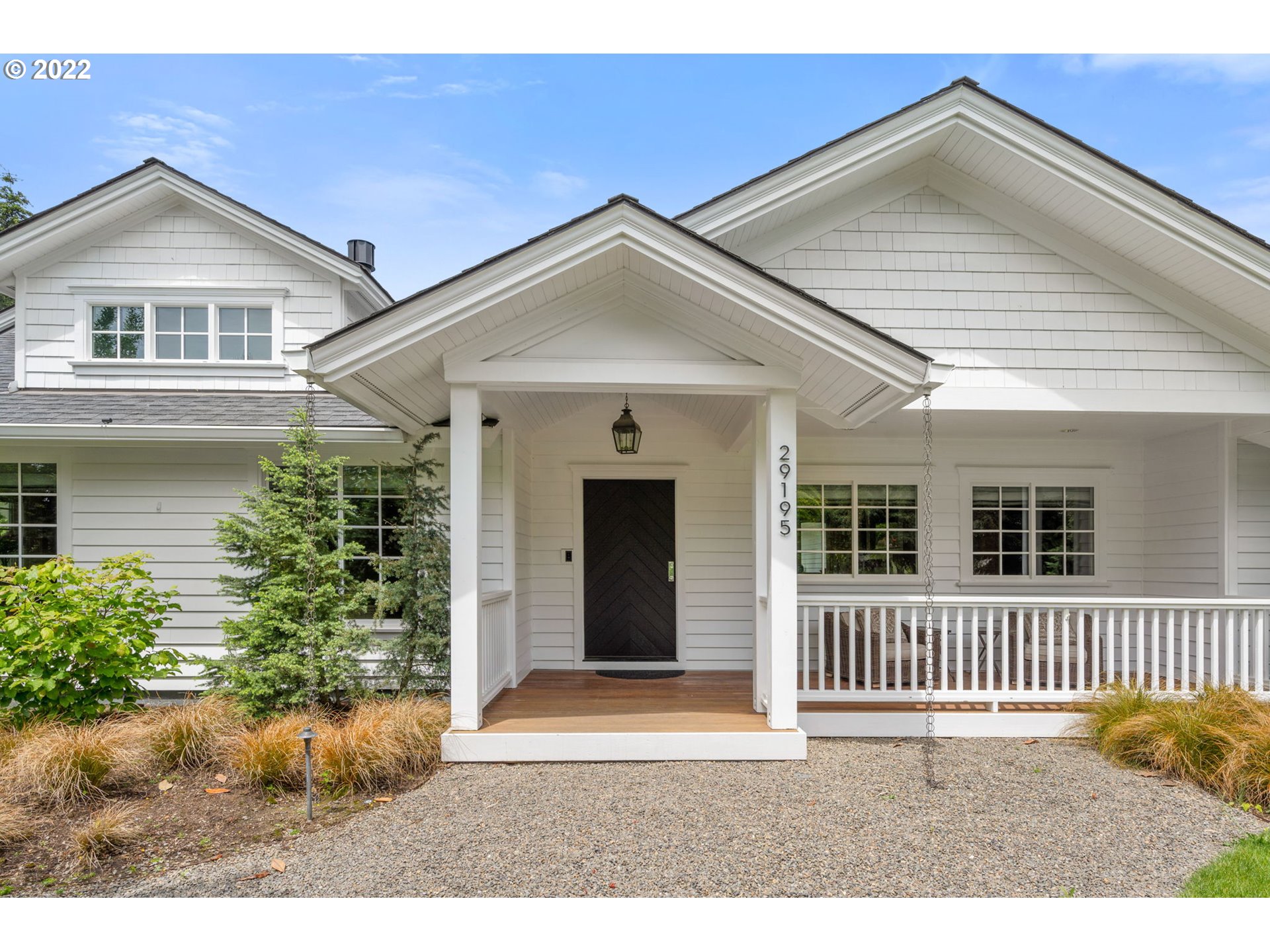 29195 Northeast Benjamin Road Newberg, OR 97132 - Photo 2 of 32 front view of a house