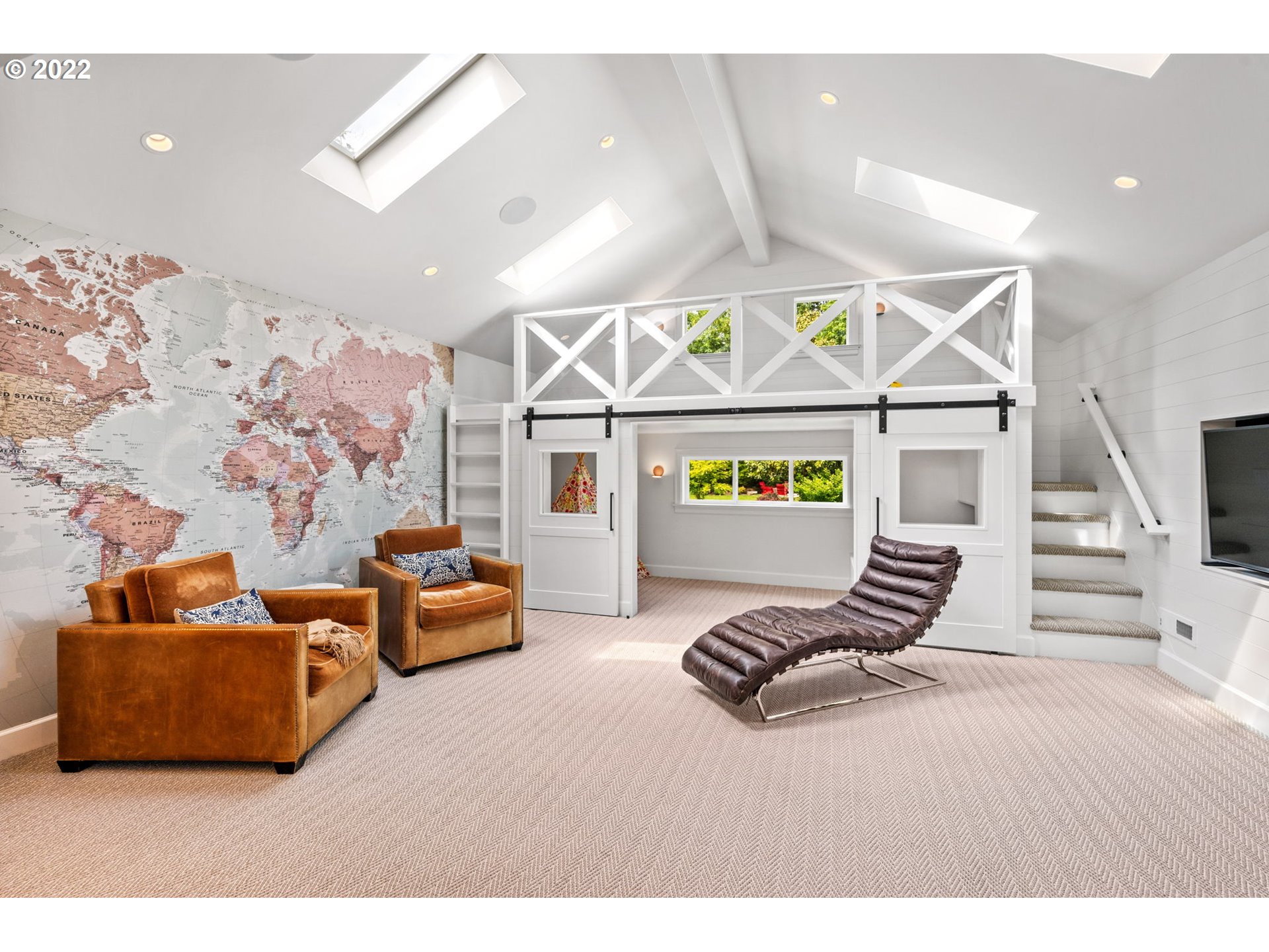 29195 Northeast Benjamin Road Newberg, OR 97132 - Photo 23 of 32 a bedroom with furniture and a flat screen tv