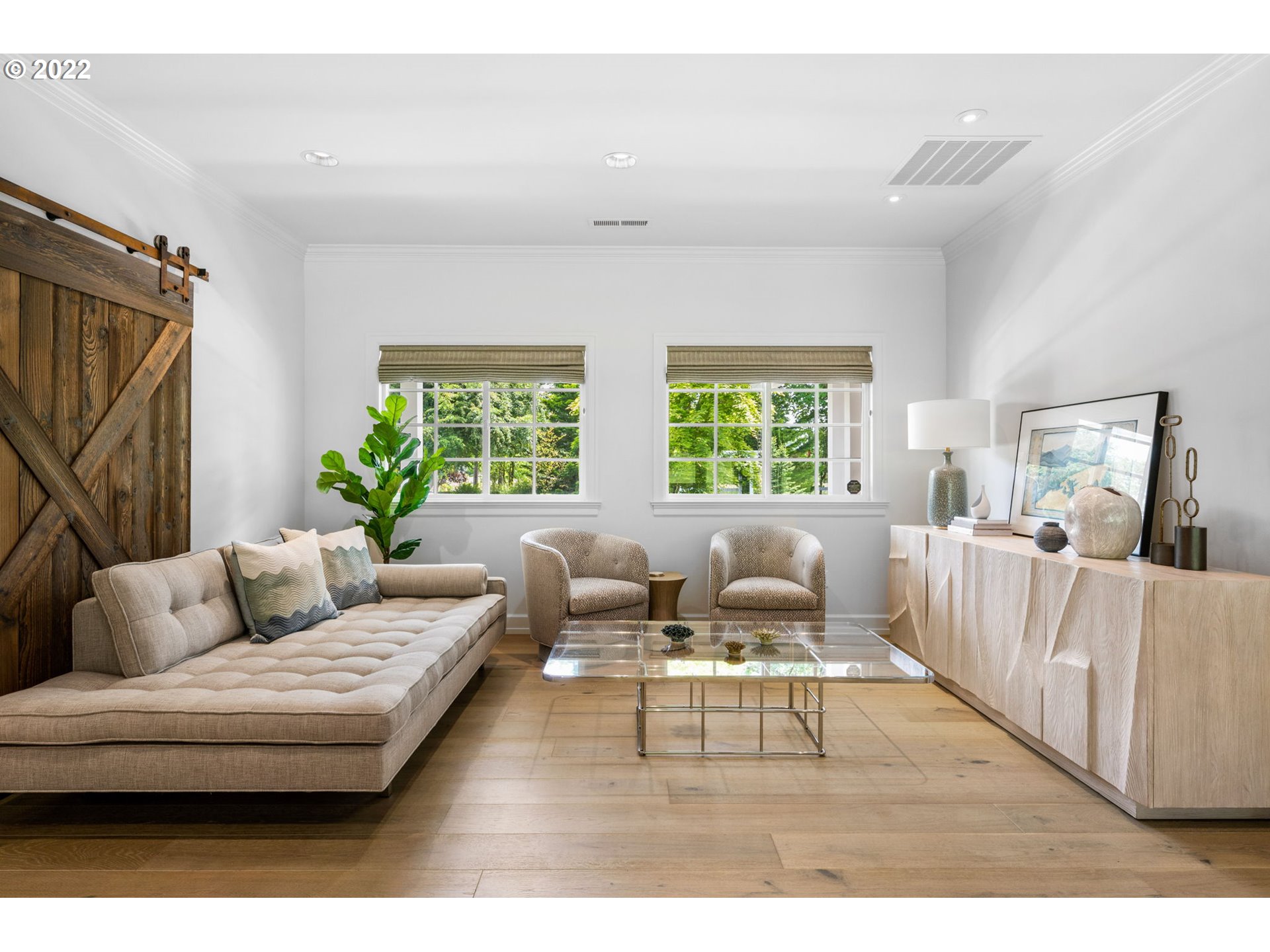 29195 Northeast Benjamin Road Newberg, OR 97132 - Photo 6 of 32 a living room with furniture and a large window