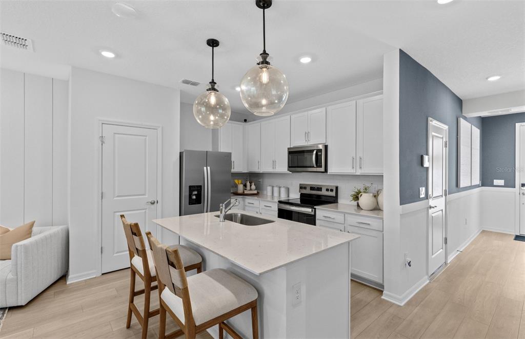 2093 Riverleaf Road DeLand, FL 32724 - Photo 4 of 33 Gallery Image 4