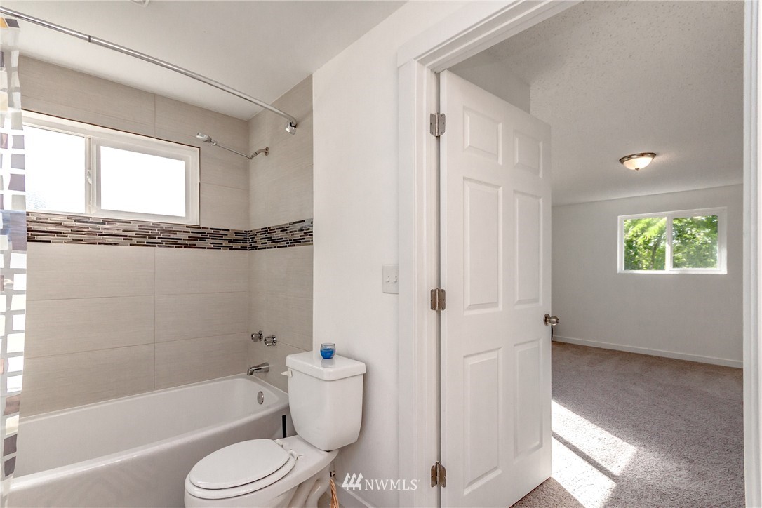 14119 Southeast 195th Place Renton, WA 98058 - Photo 15 of 21 Gallery Image 15