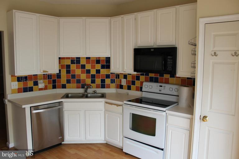 8311 Green Grass Road Laurel, MD 20724 - Photo 2 of 25 Kitchen