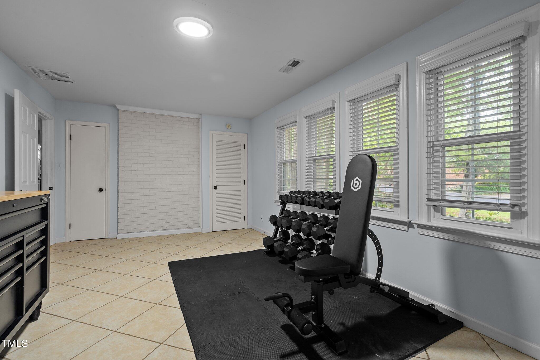4113 Windsor Place Raleigh, NC 27609 - Photo 37 of 60 33-web-or-mls-_NFP2660