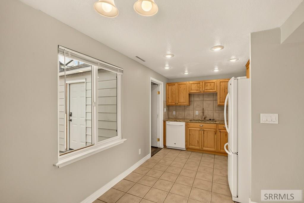 730 Balsam Street Pocatello, ID 83201 - Photo 15 of 37 Kitchen
