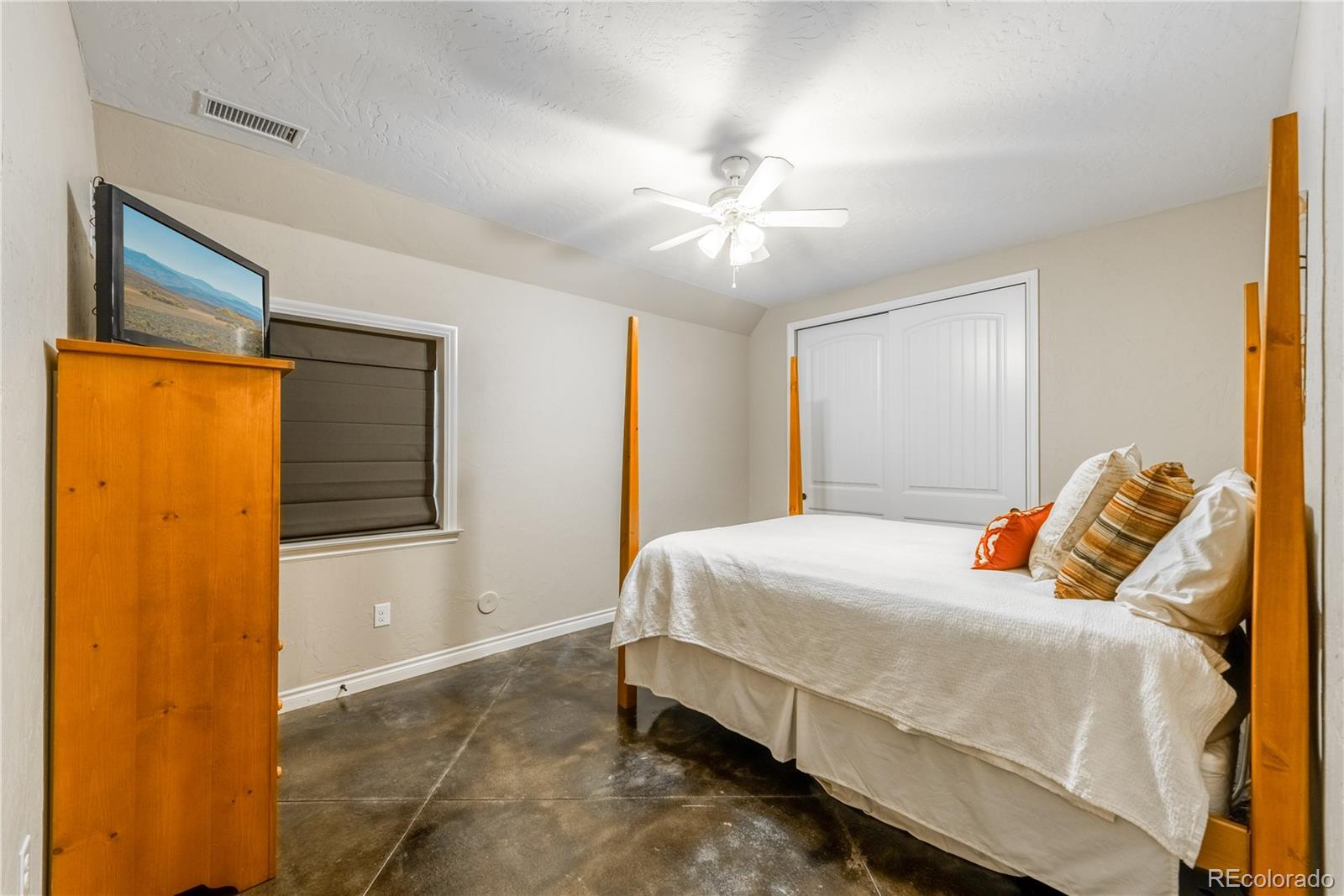 300 Maplehurst Point Highlands Ranch, CO 80126 - Photo 20 of 35 Gallery Image 20