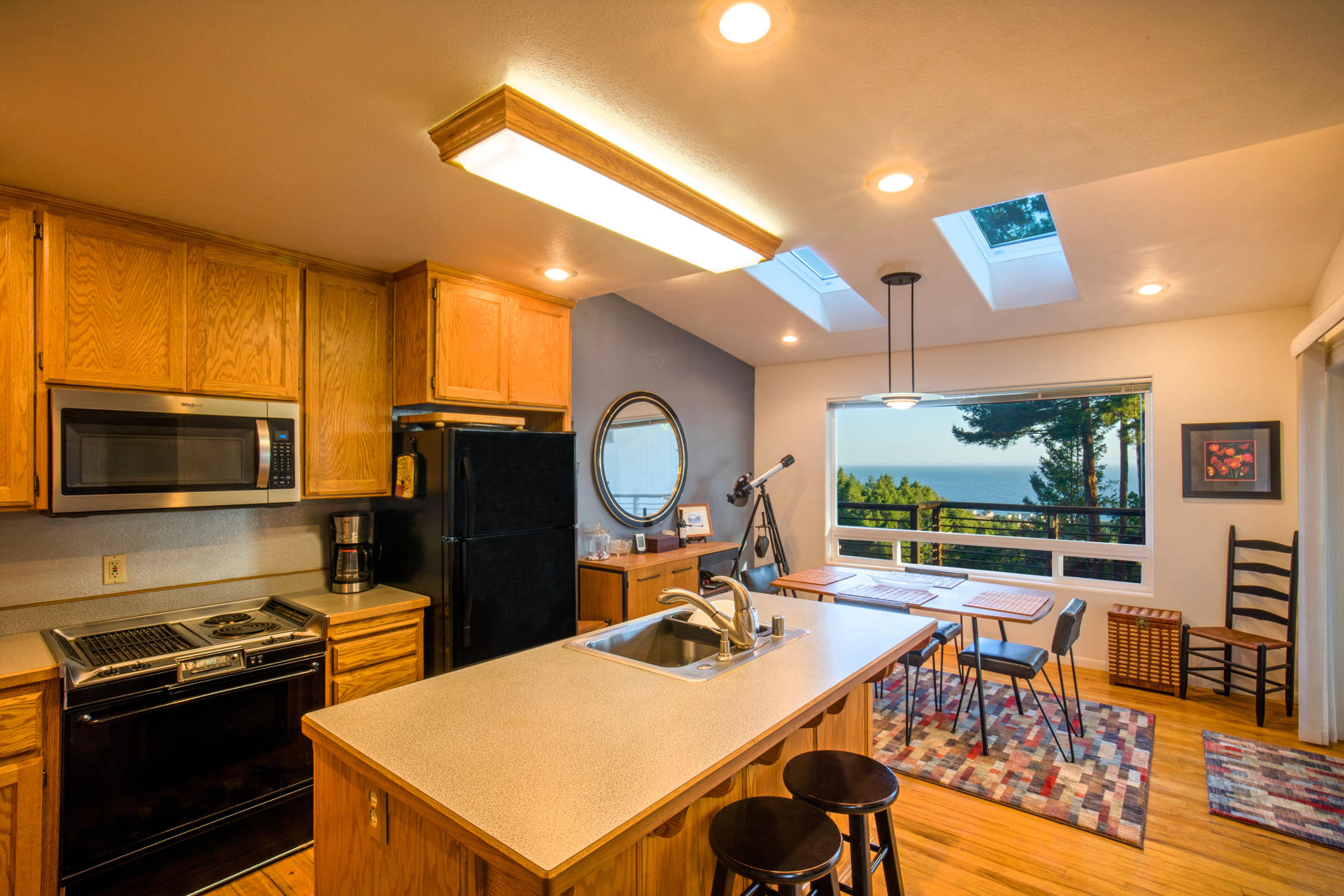 6 Seaview Point Shelter Cove, CA 95589 - Photo 2 of 14 kitchen best