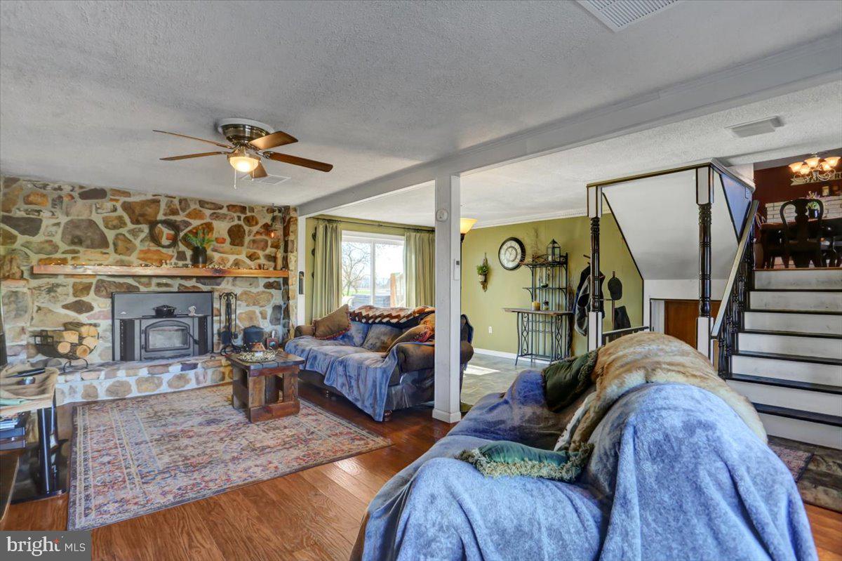 11878 Stull Road Greencastle, PA 17225 - Photo 11 of 41 Gallery Image 11