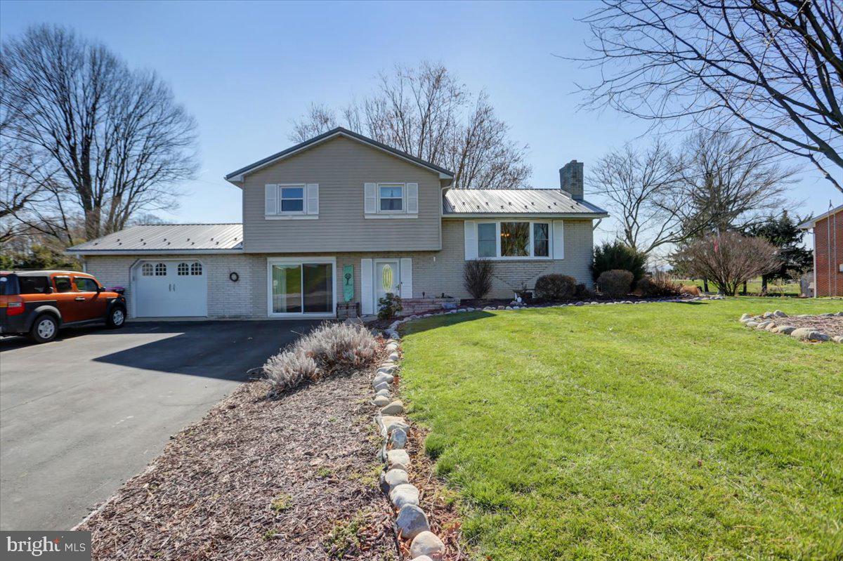 11878 Stull Road Greencastle, PA 17225 - Photo 4 of 41 Gallery Image 4