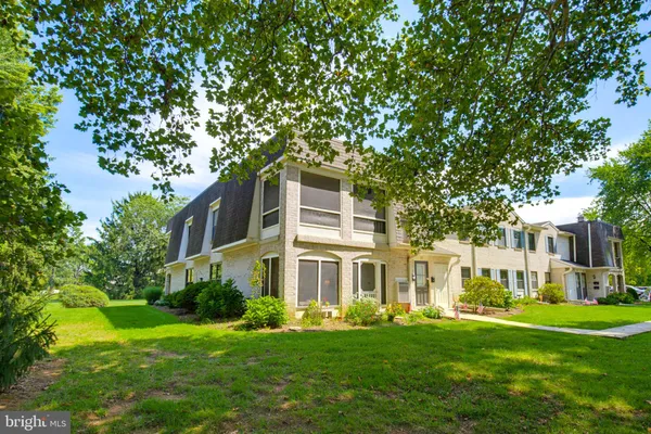 $299,900 | 111 Valleybrook Drive, Lancaster, PA 17601