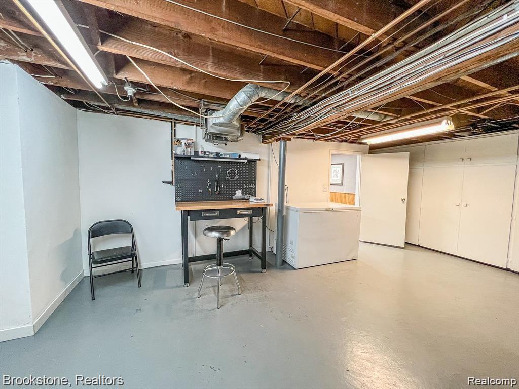 8335 Fenton Road Grand Blanc, MI 48439 - Photo 47 of 53 HardyMediaCompany-6340.jpg