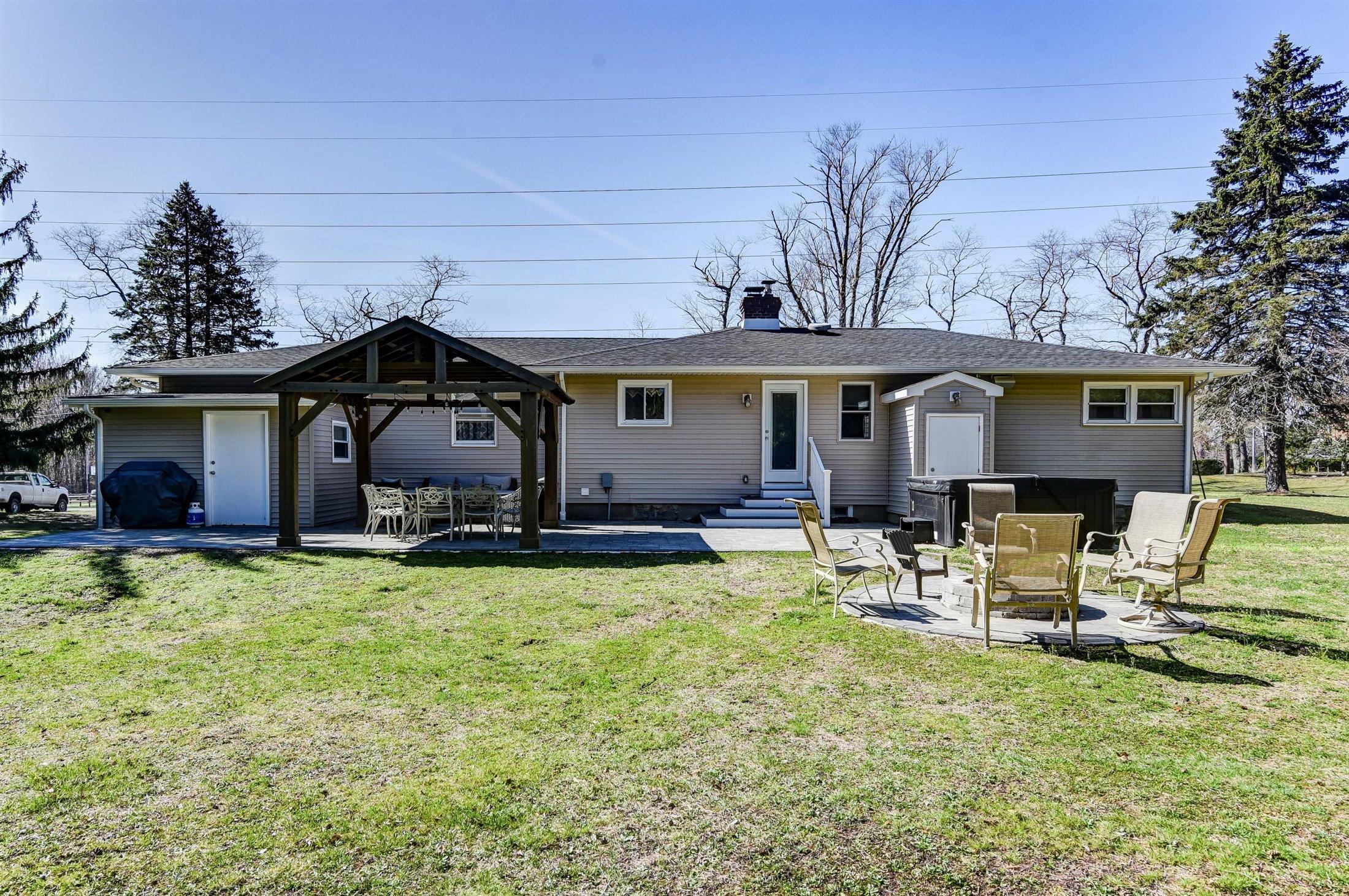 71 Brown Road Morganville, NJ 07751 - Photo 27 of 28 27-Rear View