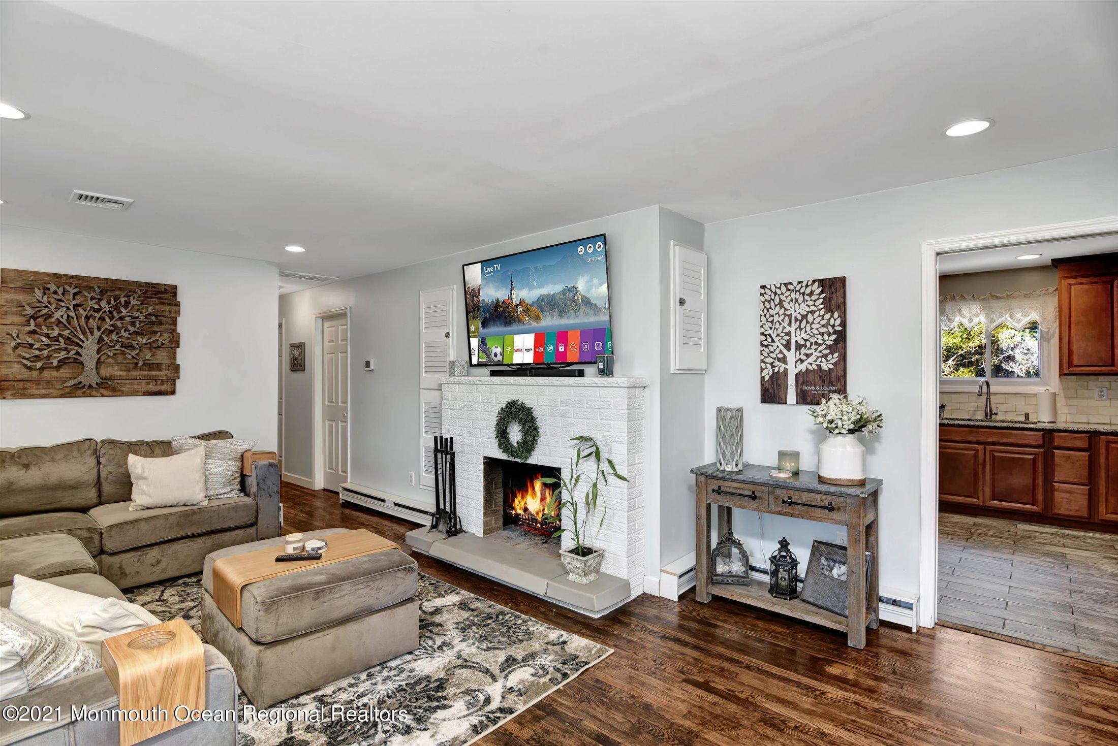 71 Brown Road Morganville, NJ 07751 - Photo 7 of 28 07-Living Room