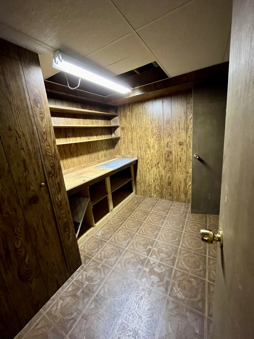 315 Bluff Court, Unit C Lake Barrington, IL 60010 - Photo 22 of 43 a bathroom with a sink and a shower