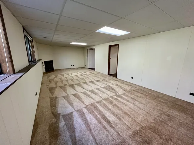 $299,000 | 315 Bluff Court, Unit C, Lake Barrington, IL 60010