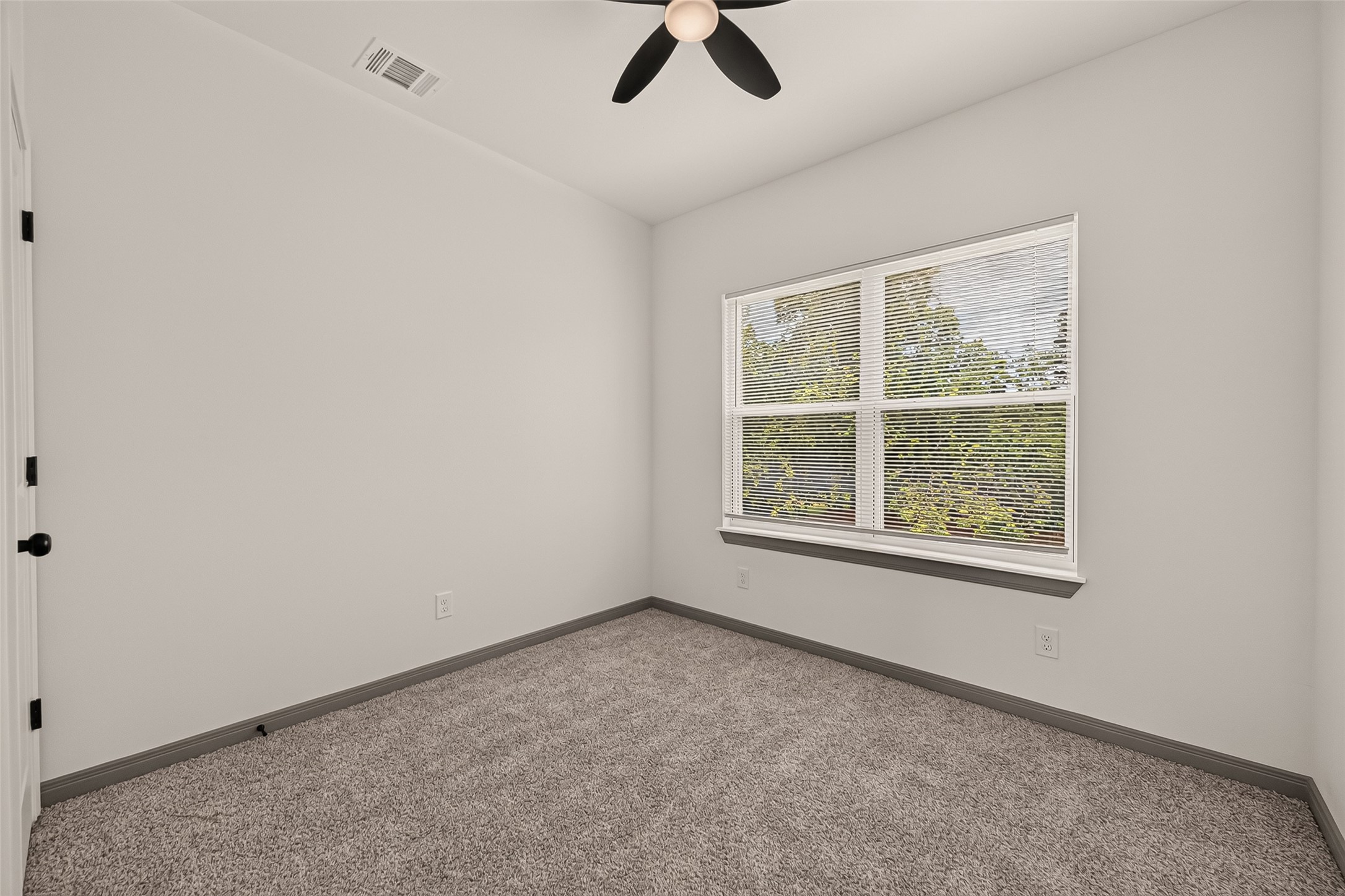 8306 Tidwell Road, Unit B Houston, TX 77028 - Photo 11 of 24