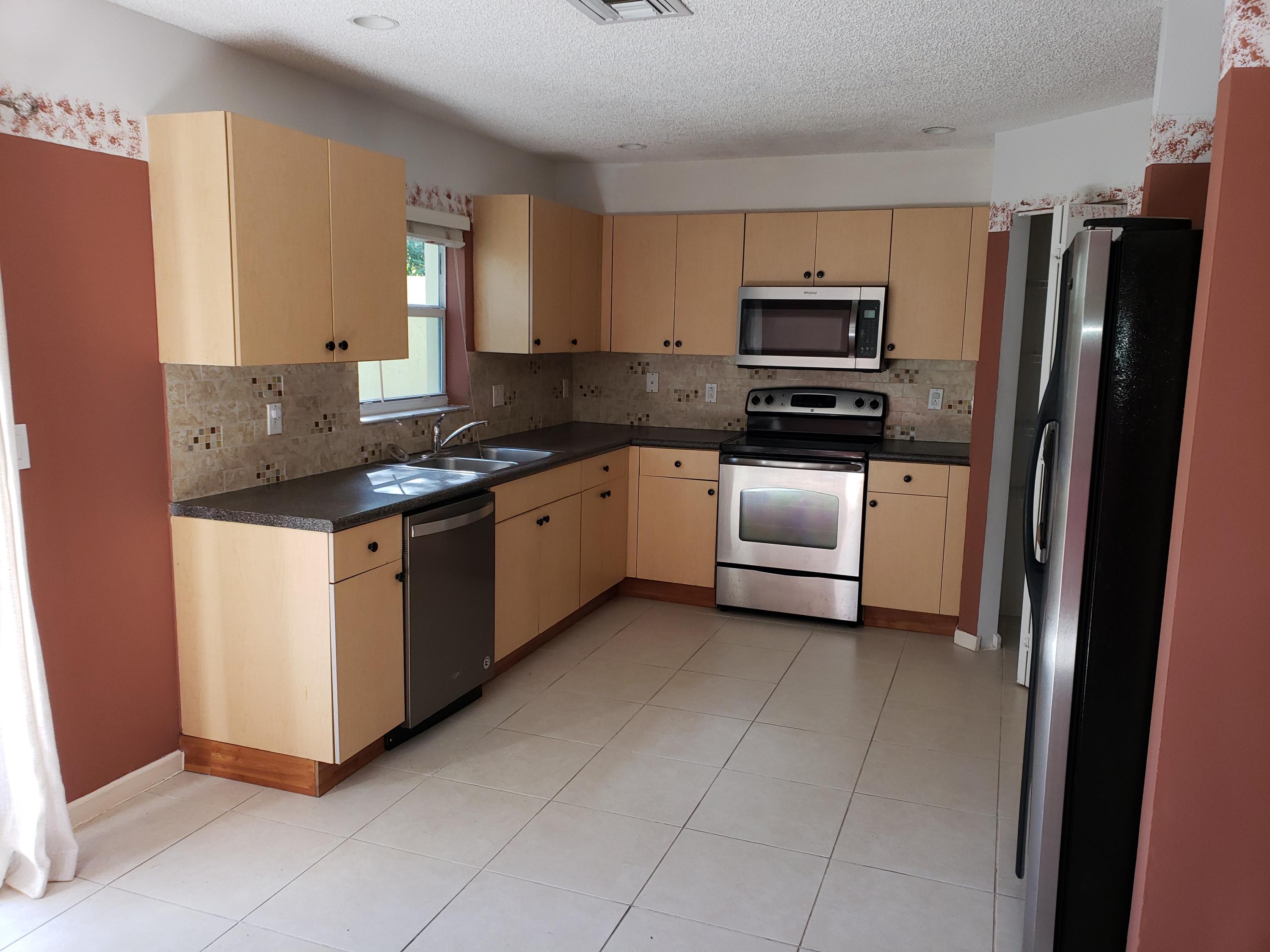 1119 Imperial Lake Road West Palm Beach, FL 33413 - Photo 6 of 19 Kitchen..