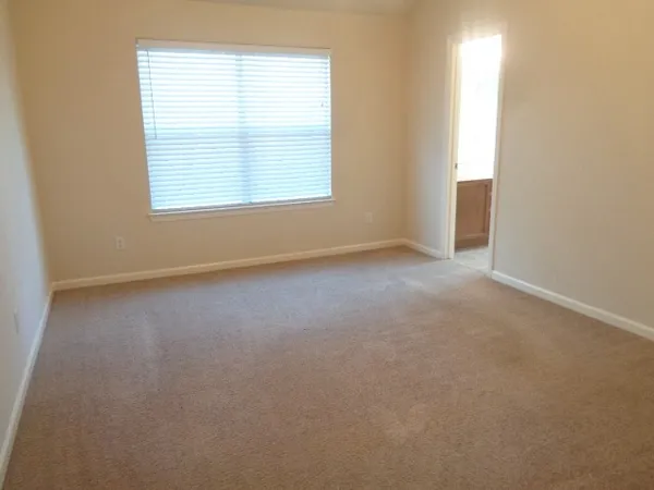 $1,925 | 19021 Hammer Lane, Porter, TX 77365
