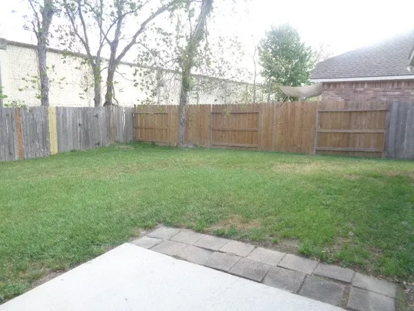 $1,925 | 19021 Hammer Lane, Porter, TX 77365